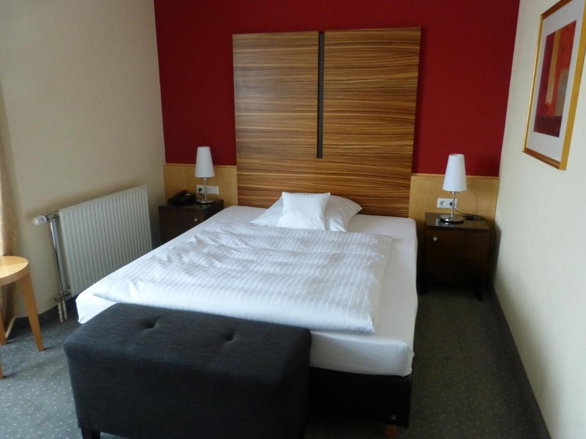 Hotel Roshop Barnstorf Bagian luar foto